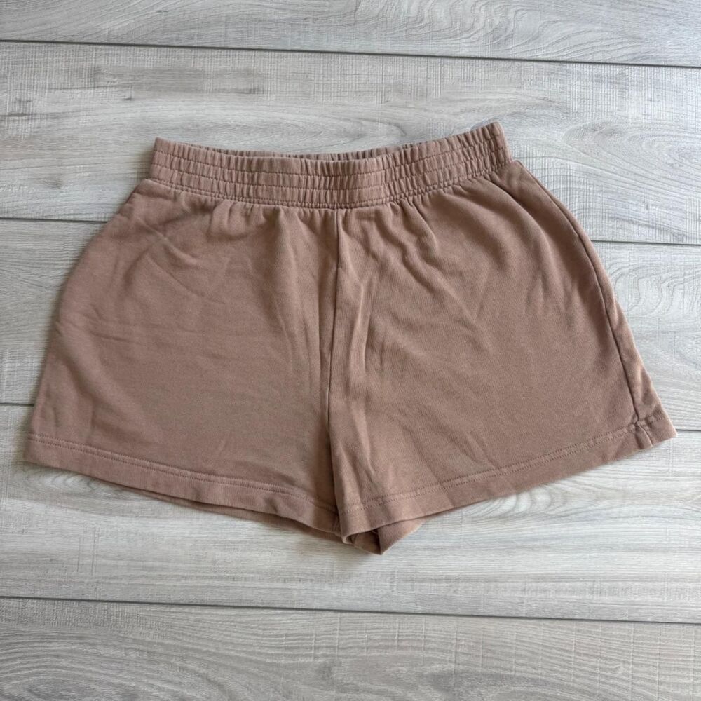 Zara Women's Classic SweatShorts, Beige with Elastic Waist, size Large